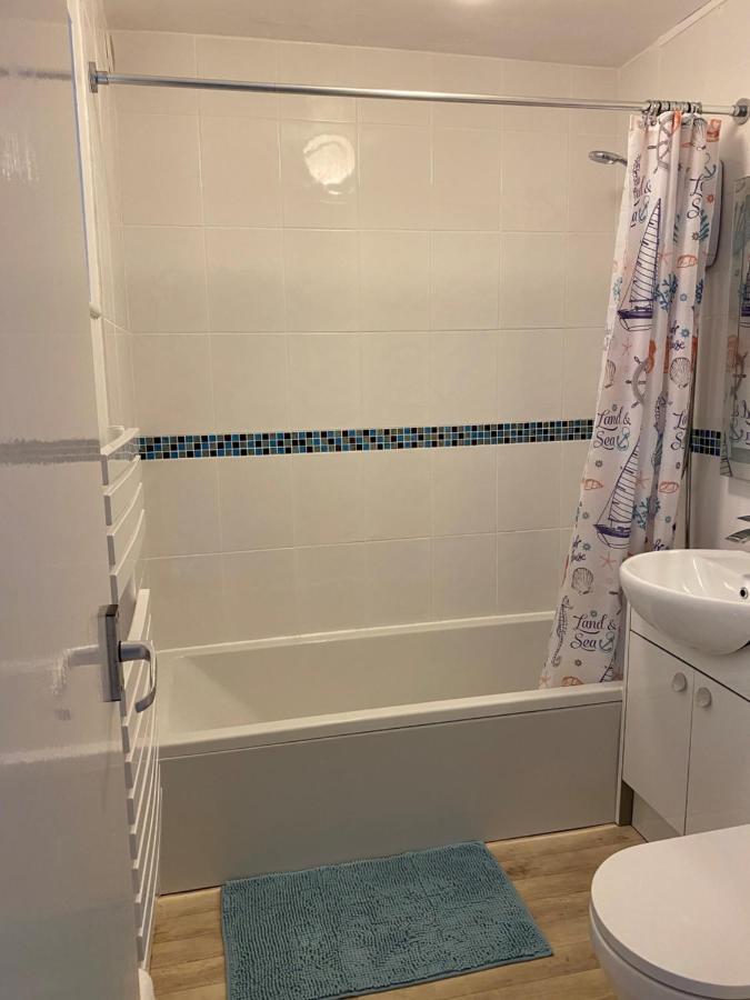 Vitamin Sea With A Sea View And Parking Lyme Regis Extérieur photo